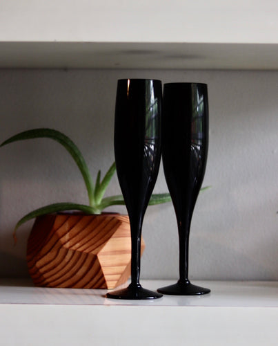 Onyx Glass Flute Set